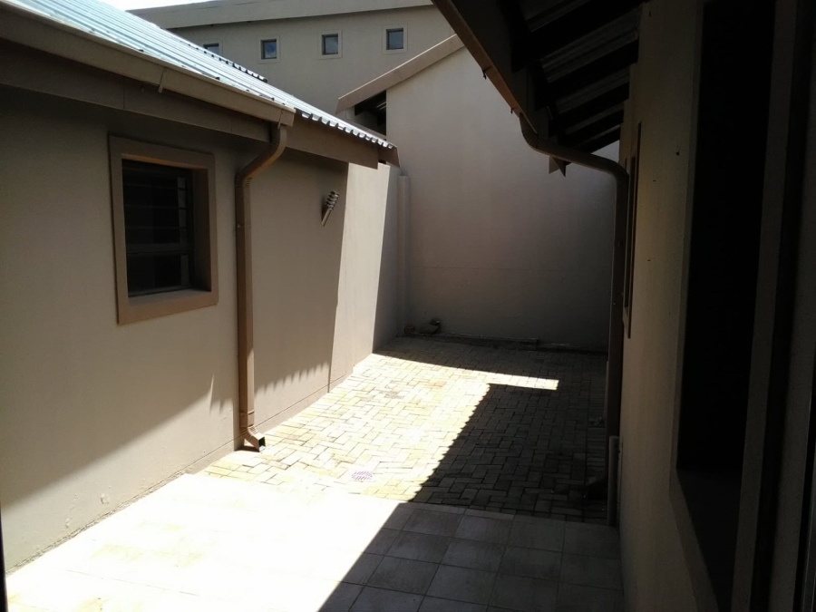 To Let 3 Bedroom Property for Rent in Hillside Free State